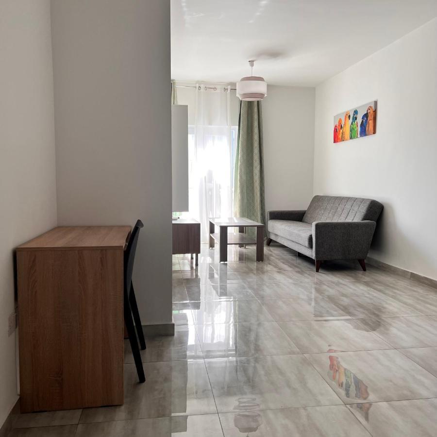 F5 Room 1, Private Double Room With Private Bathroom And Balcony In Shared Flat Msida Esterno foto